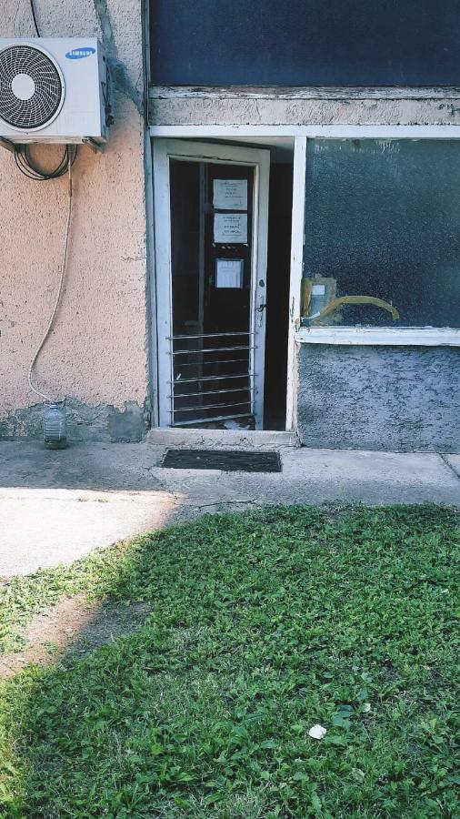 Apartment Ruza Kladovo Exterior photo