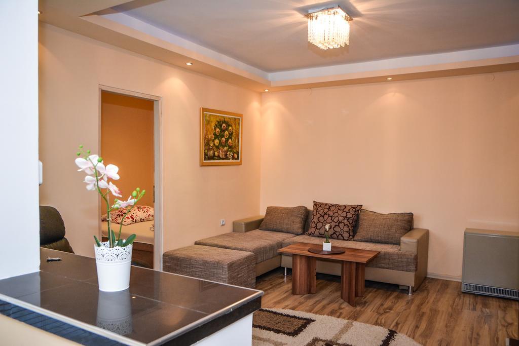 Apartment Ruza Kladovo Exterior photo